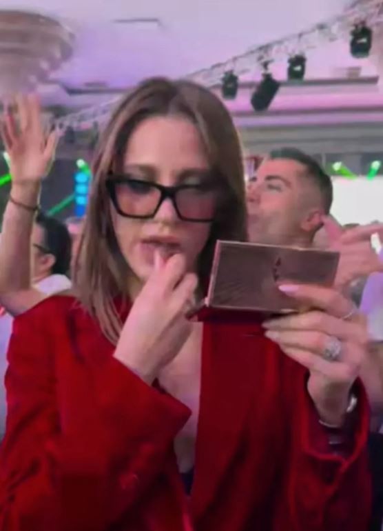 Dikkat çeken tarzı dudak uçuklattı!